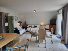 Appartement 2 pièces avec piscine et parking privé, proche plage, Merville-Franceville-Plage - FR-1-465-26